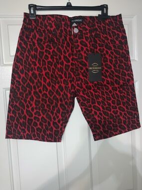Victorious Stretch Fabric Cheetah Print Shorts (Size 34)